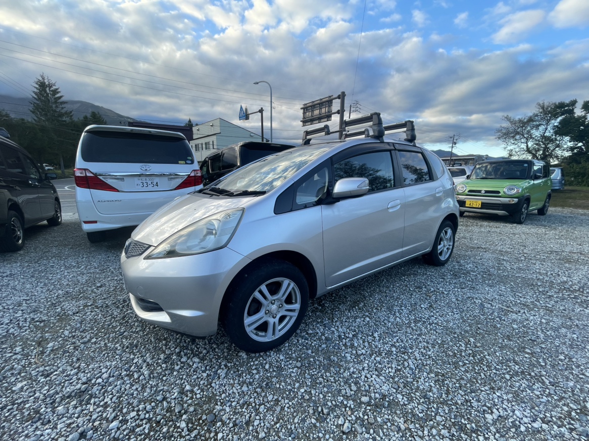 SW rental car with roof ski rack in Hakuba